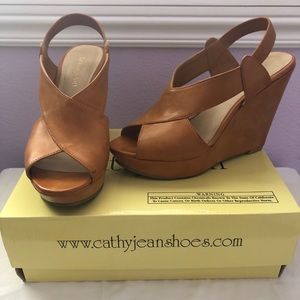 Cathy Jean light brown wedges